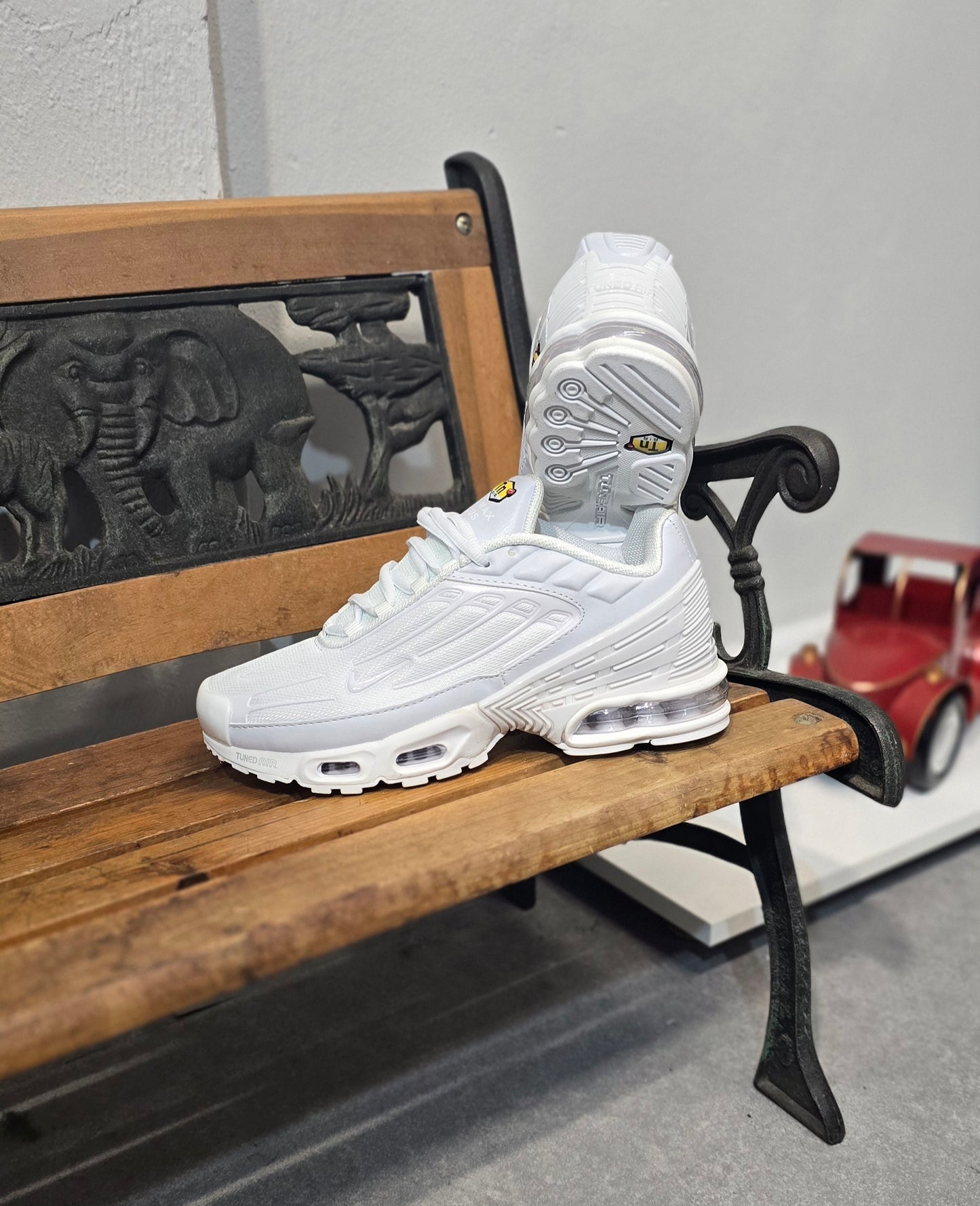 NIKE AIR MAX TN PLUS