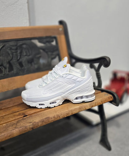 NIKE AIR MAX TN PLUS