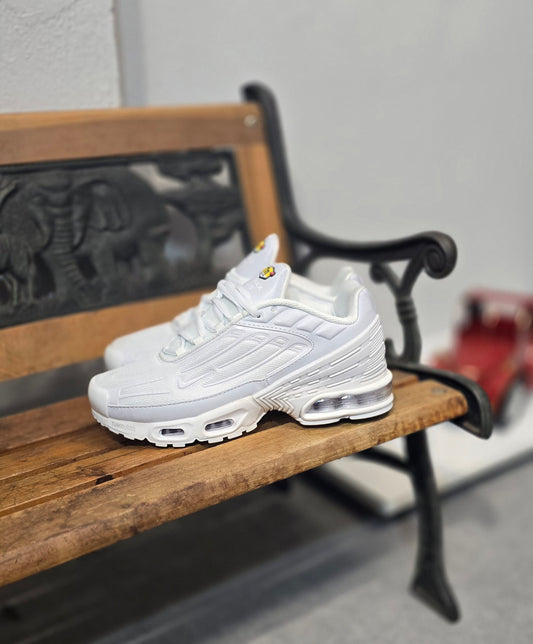 NIKE AIR MAX TN PLUS