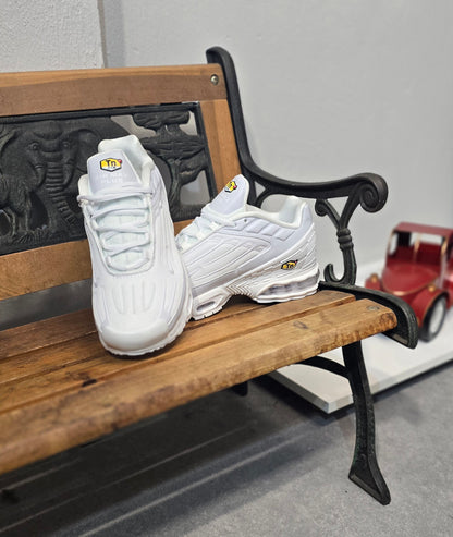 NIKE AIR MAX TN PLUS